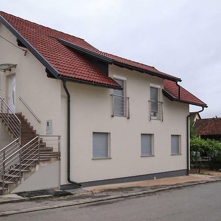 Apartman F&F Otočac Exterior foto